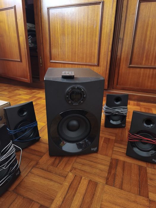 Colunas Logitech Z607 como novas