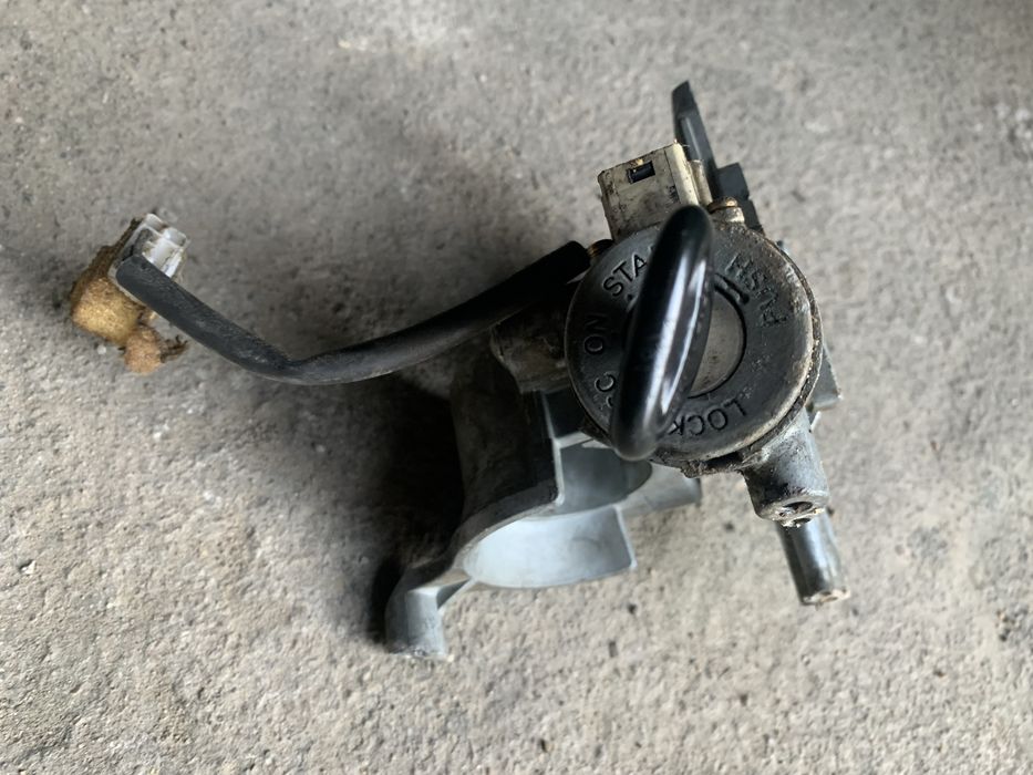 Ляда mitsubishi galant 7 2.0 багажник замок запалювання