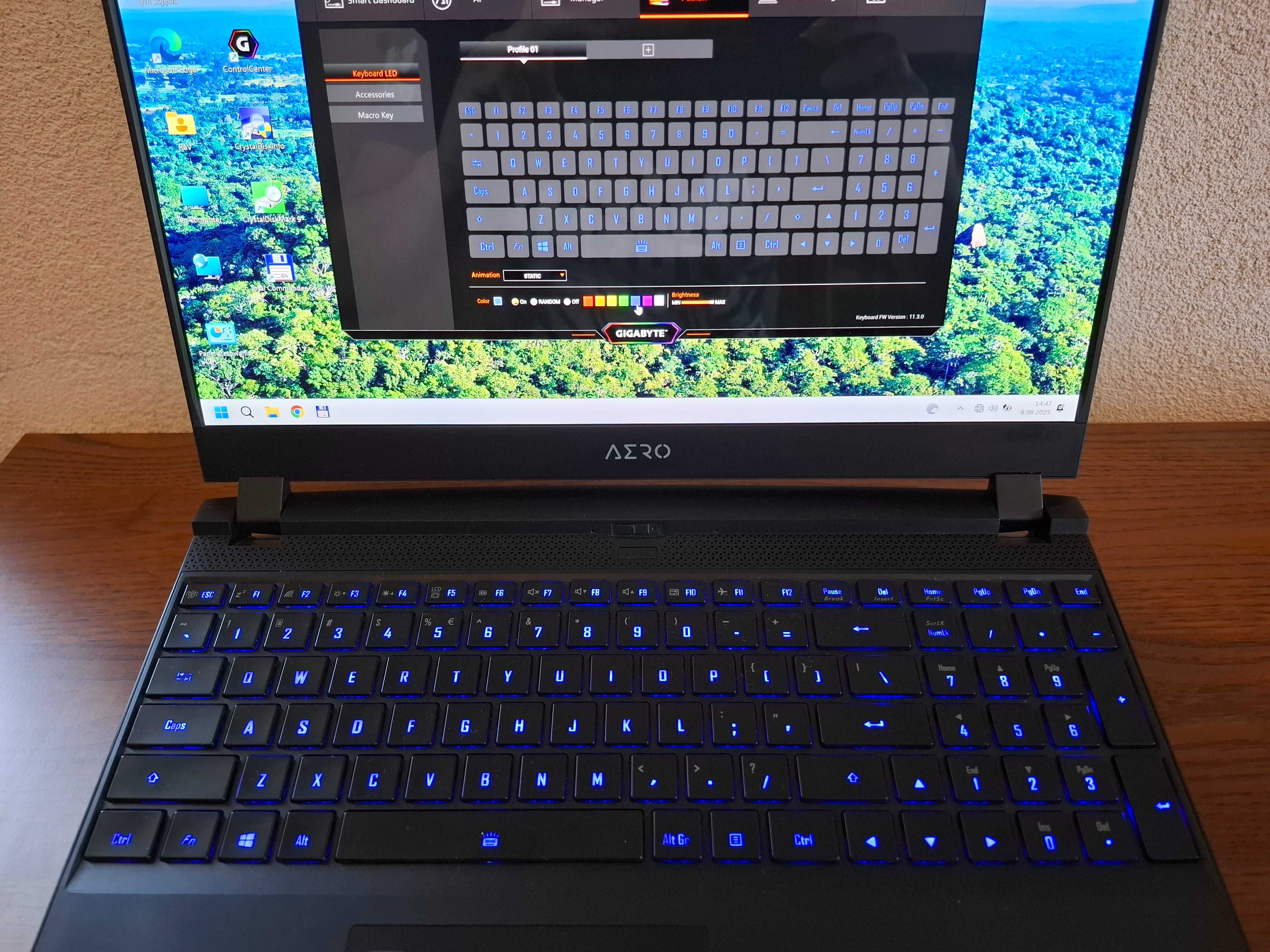 Gigabyte AERO 15 OLED i7-11800H/32GB/1TB/W10P RTX3070 - STAN IDEALNY