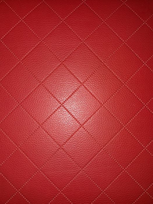 Pufa czerwona kostka