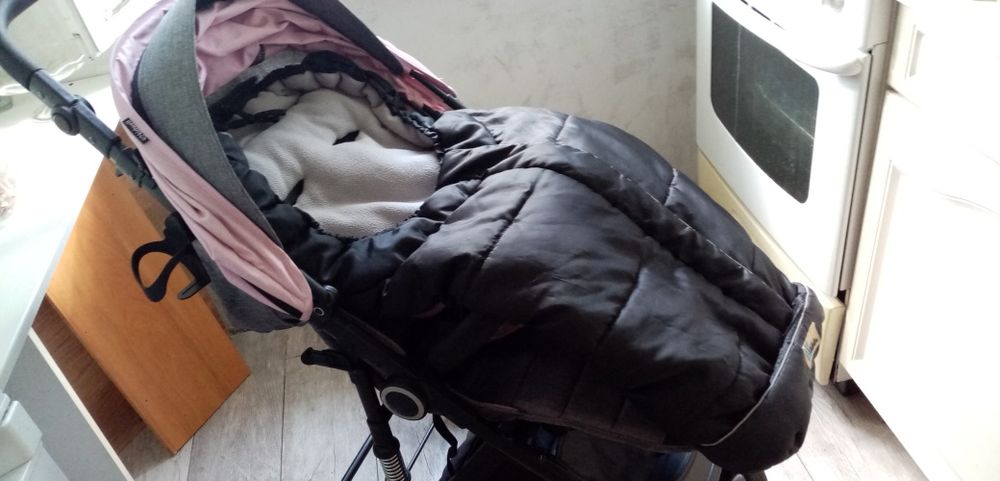 Spacerówka dla dziewczynki