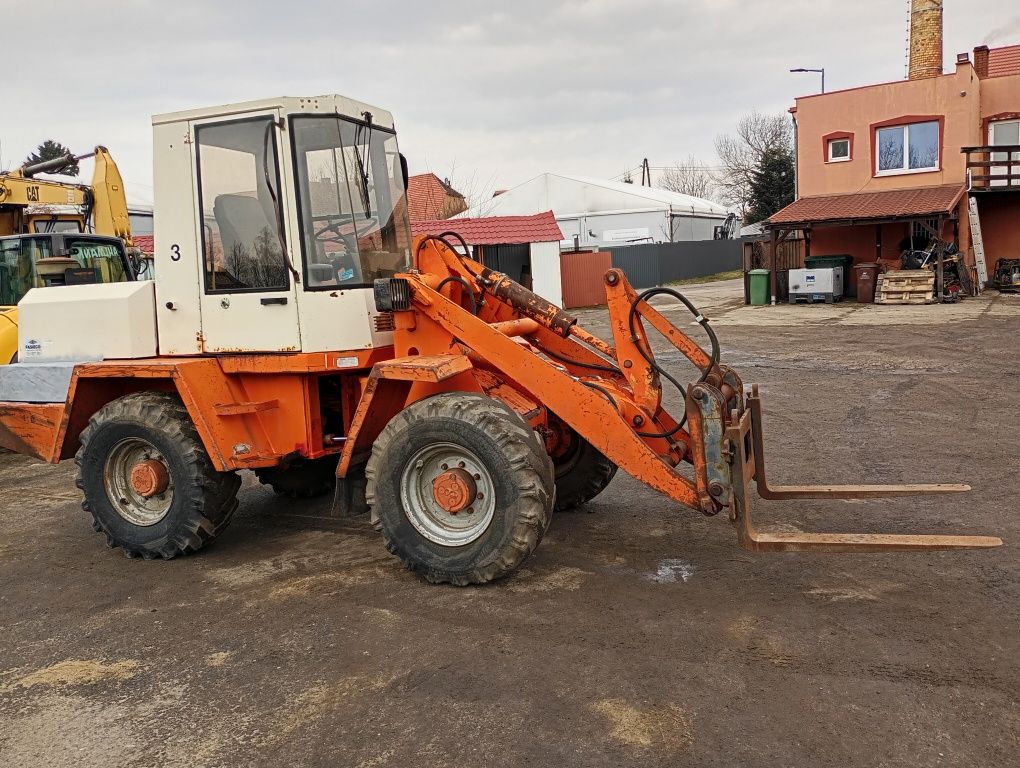 Ładowarka z Schaeff typ 841