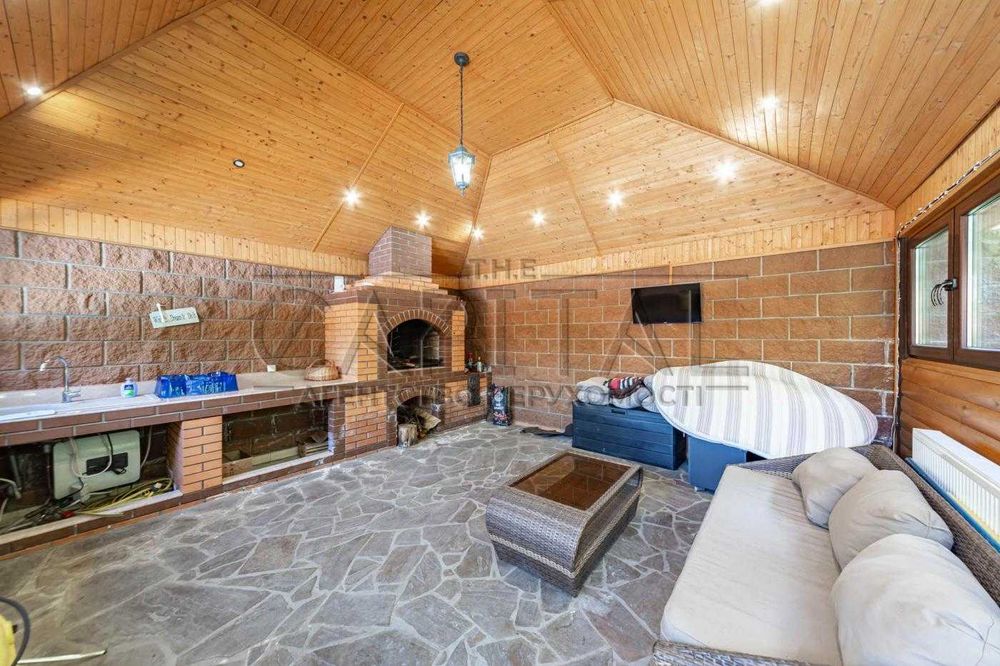 Продаж розкішного будинку в Козині