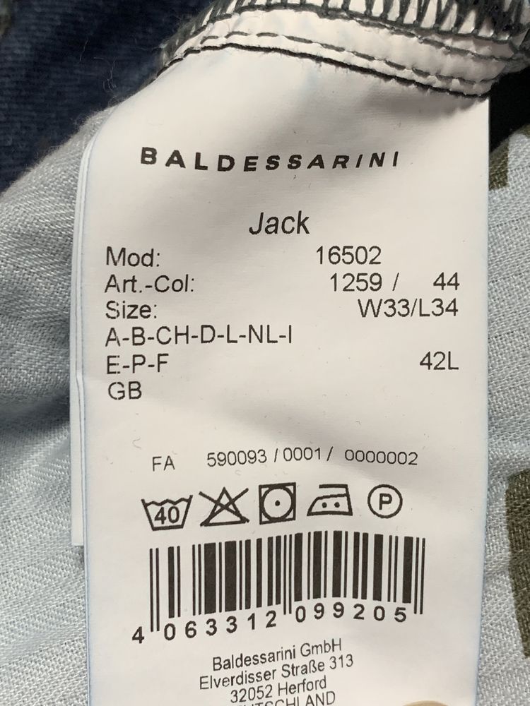 Продам мужские джинсы Baldessarini. Размер 33:34