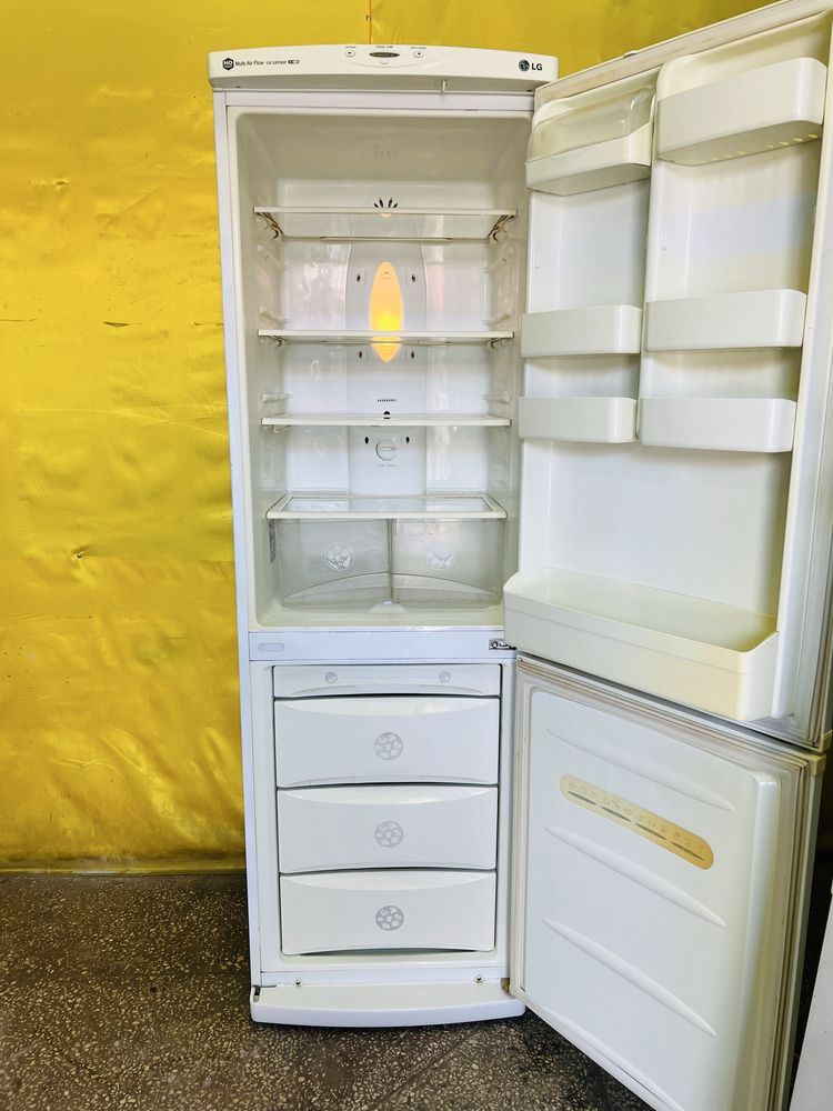 Двухкамерный холодильник LG NoFrost GR389