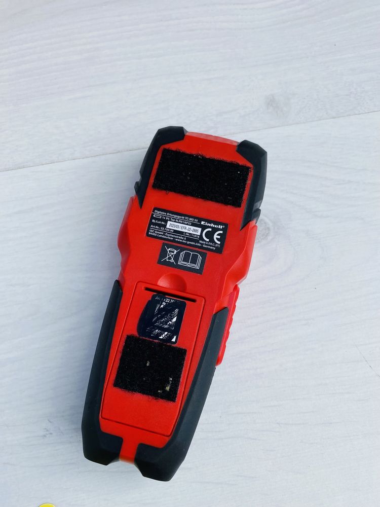 Детектор прихованих проводок, дерева та металу Einhell TC-MD 50