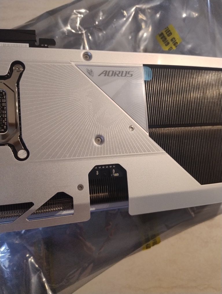 Gigabyte GeForce RTX 5080 AORUS Master Ice 16GB GDDR7