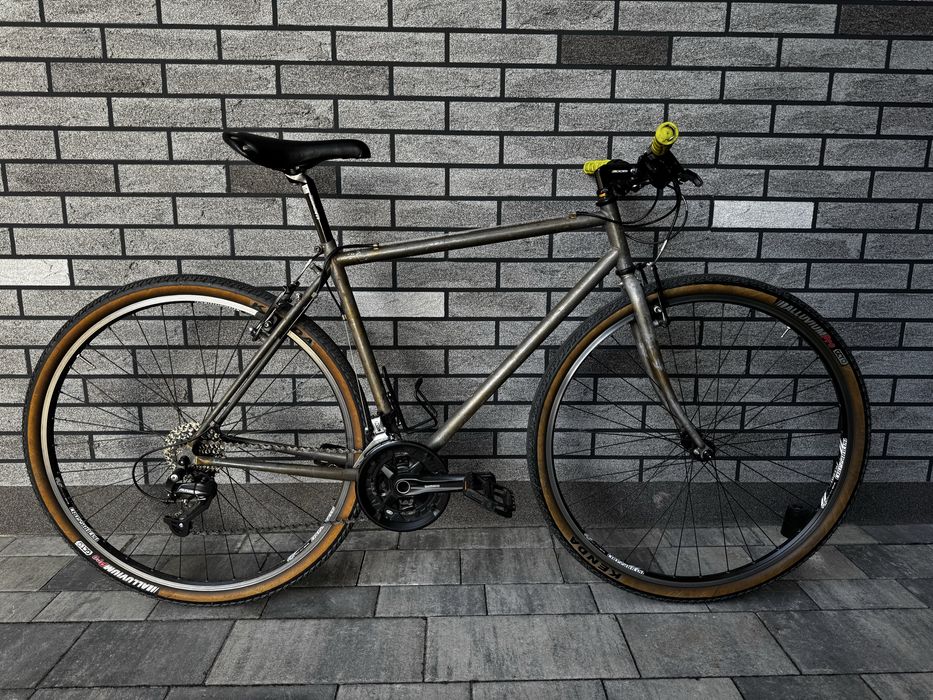 Rower trekkingowy cross rama stalowa 28” rost raw gravel