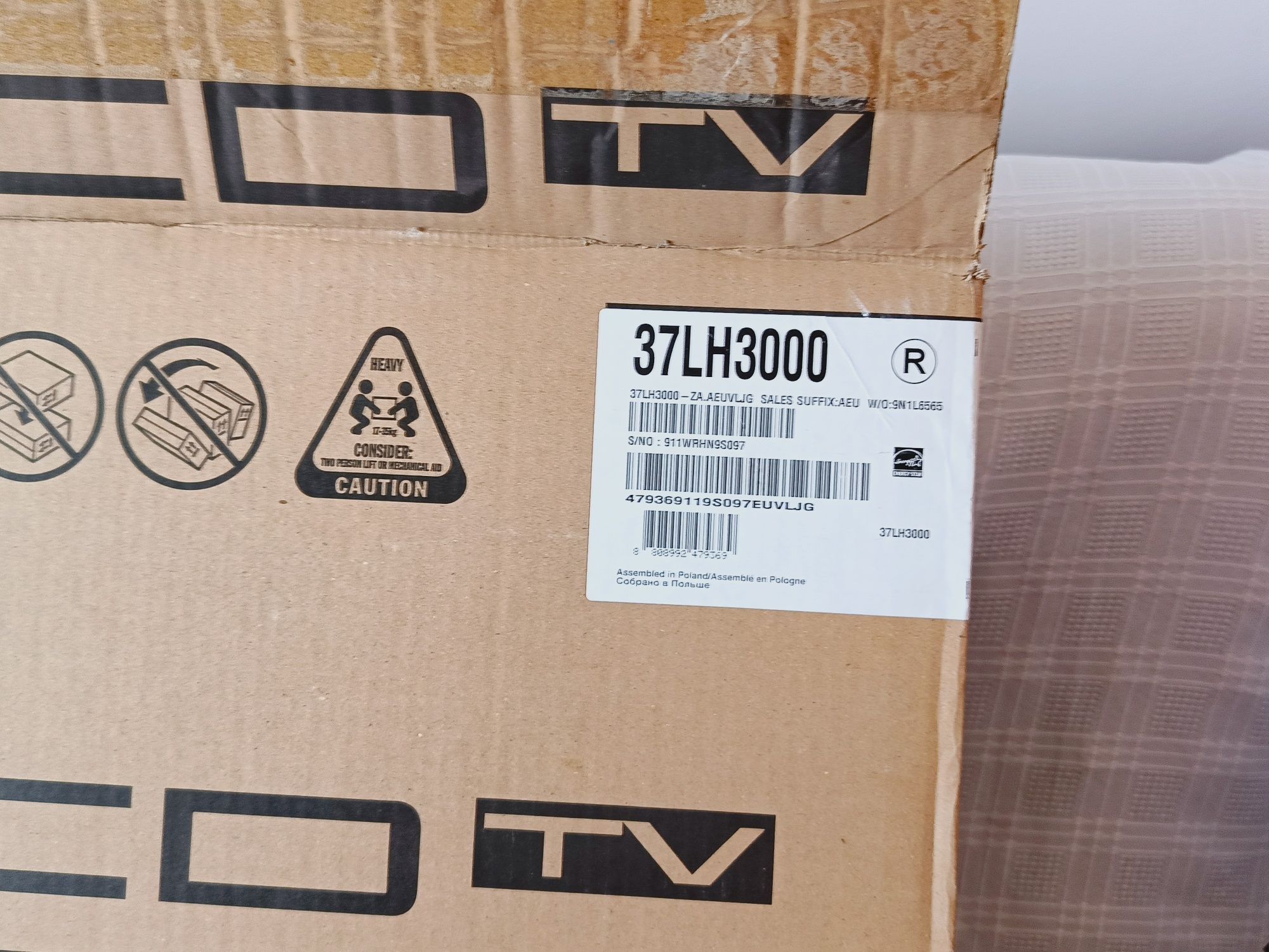 Telewizor LG 37 cali, z pilotem