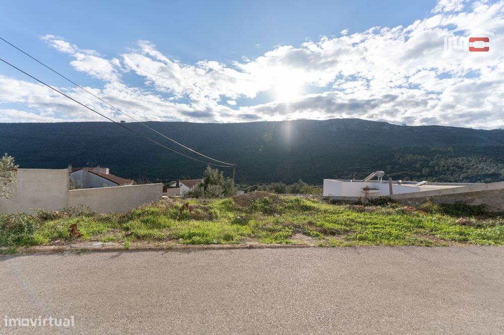 Terreno Urbano em Travessa dos Melões, Mira de Aire