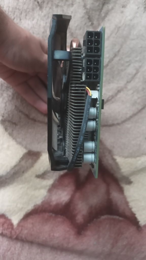 Продам GTX 560 1gb