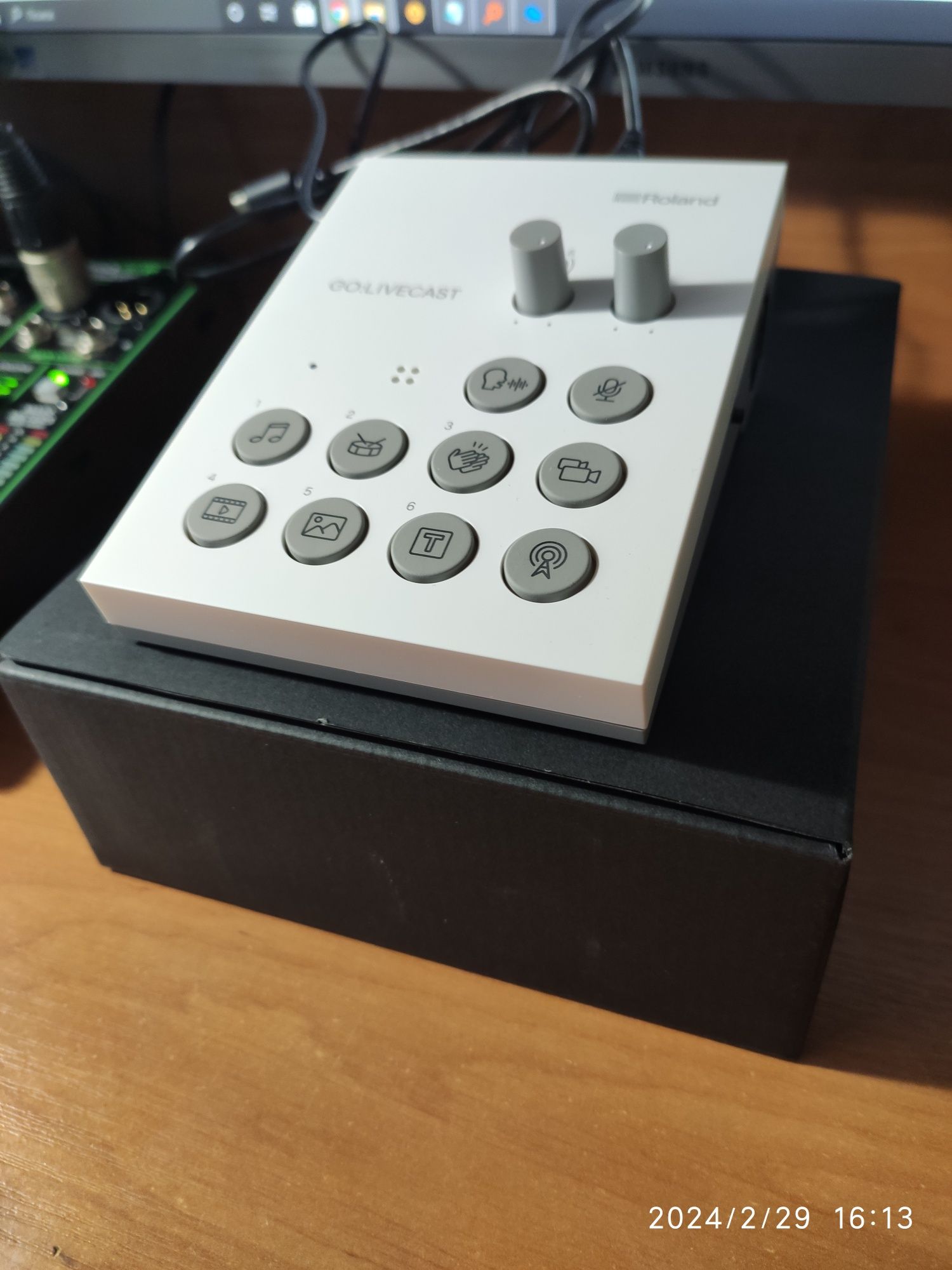 Звукова карта, станція для стрімінгу Roland