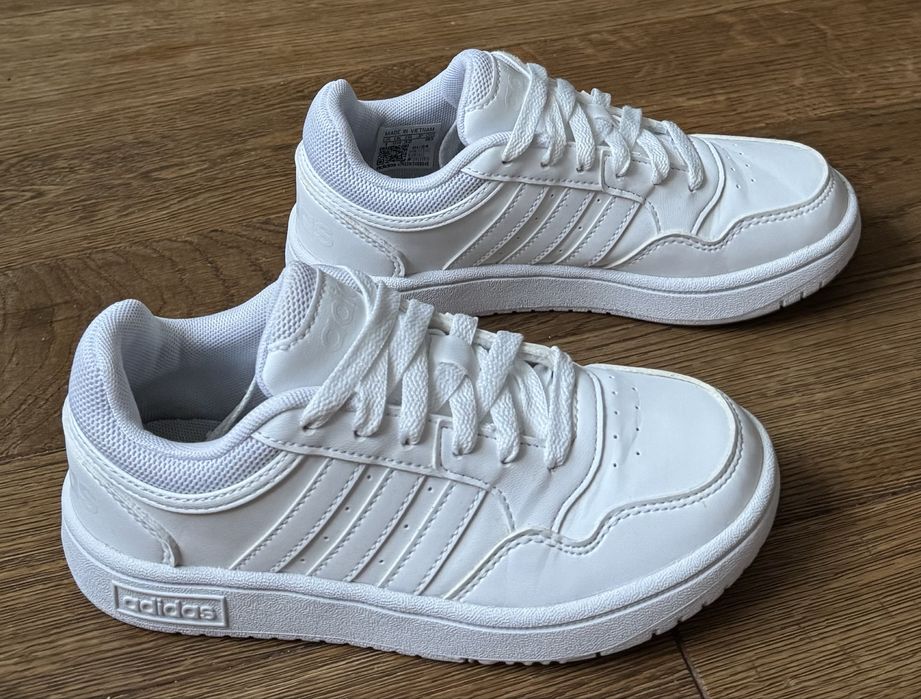 Adidas Hoops кроссовки  2024 г.  р.32 (20,5 см)