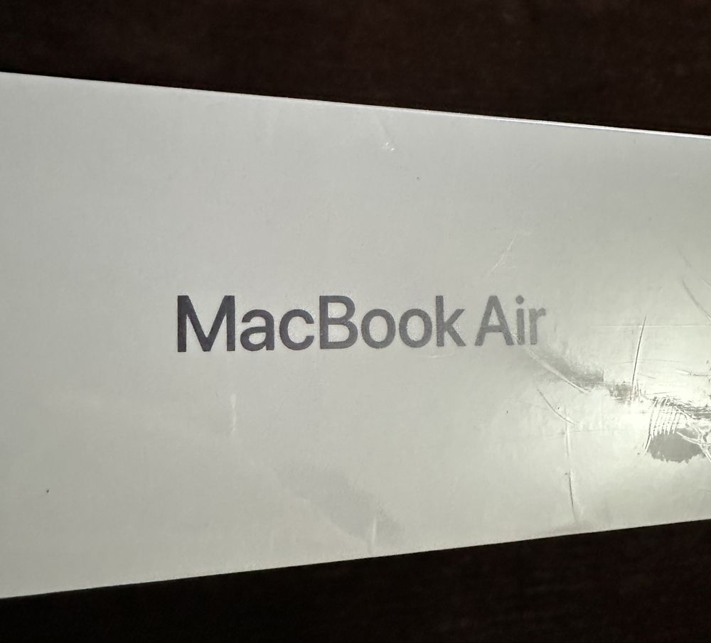 Apple MacBook Air M1 8-core CPU and 7-core GPU/16GB/256GB/Space Grey