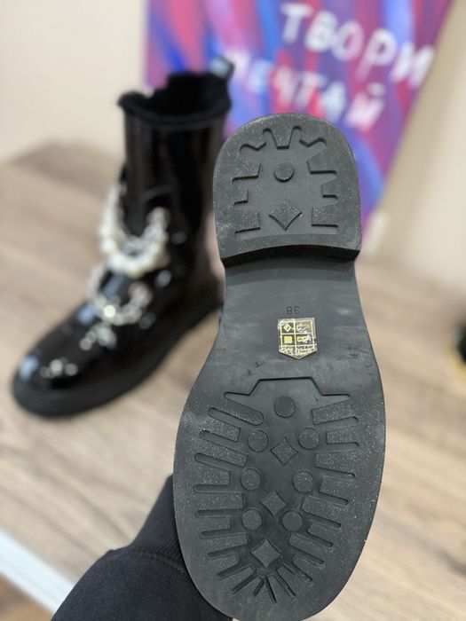 Женские лаковые ботинки attico зимние