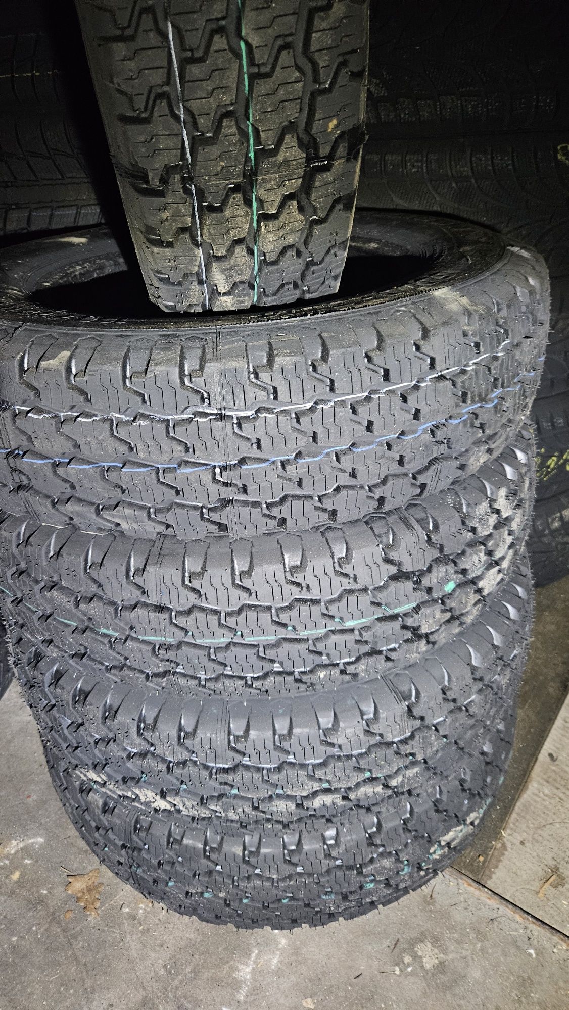 195/75R16C całoroczne opony wzmacniane  bieżnikowane np Iveco