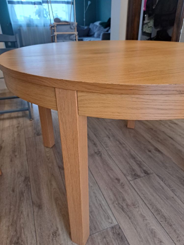 stół IKEA Bjursta, wysokość 75 cm, średnica 115 cm