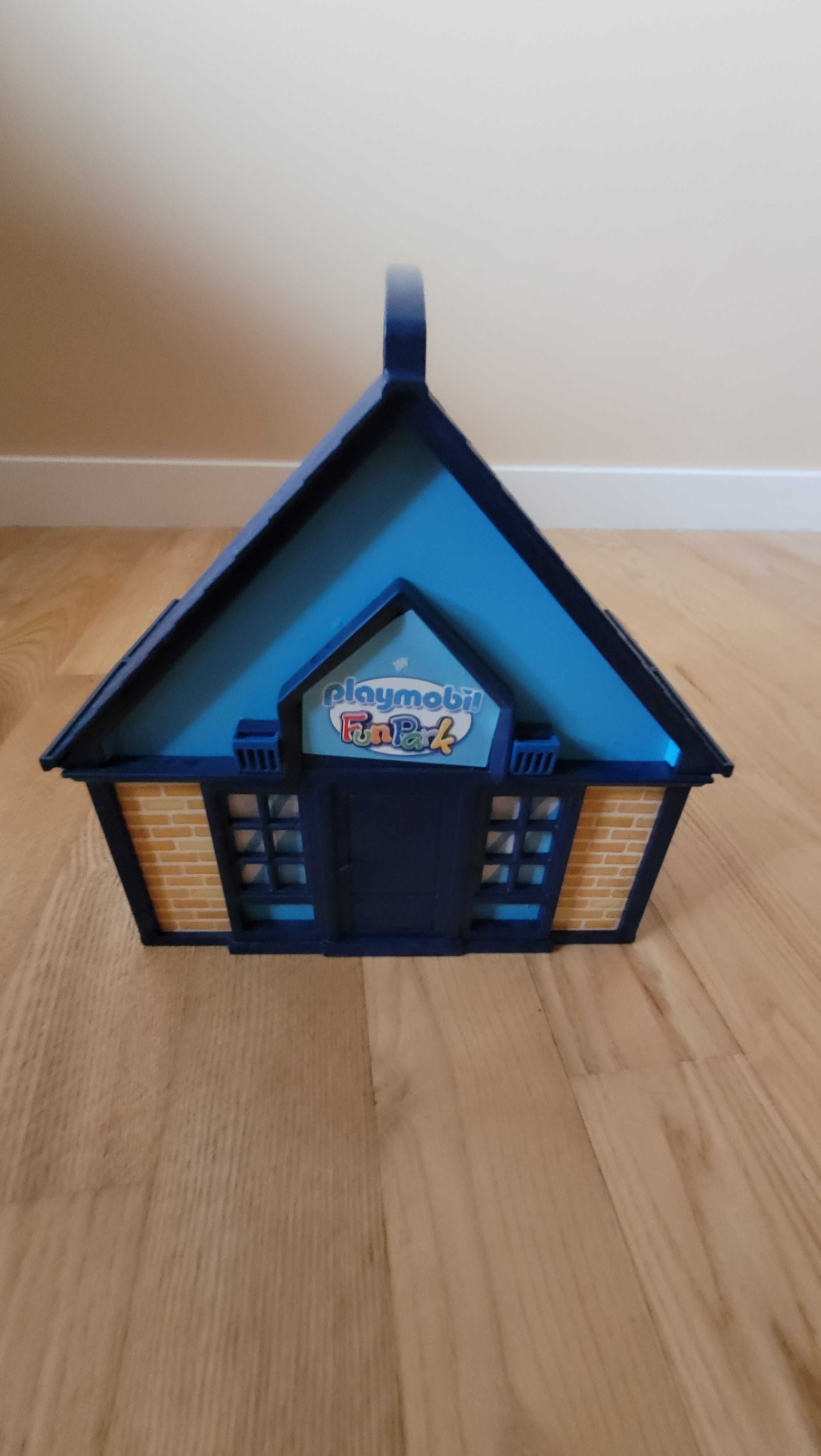 Playmobil 70219 Dom wakacyjny + 9281 Samochod z bagaznikiem dachowym