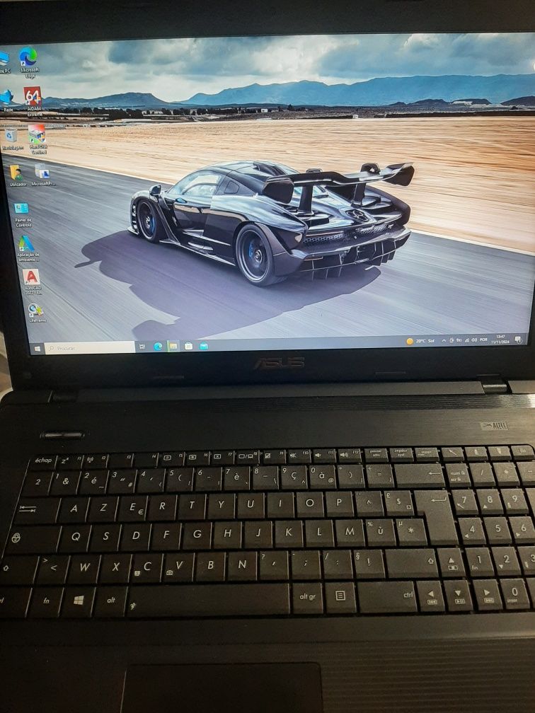 Asus 17'' 8 cores 3.2GHZ 6MB Cache 6gb Ram Grafica dedicada