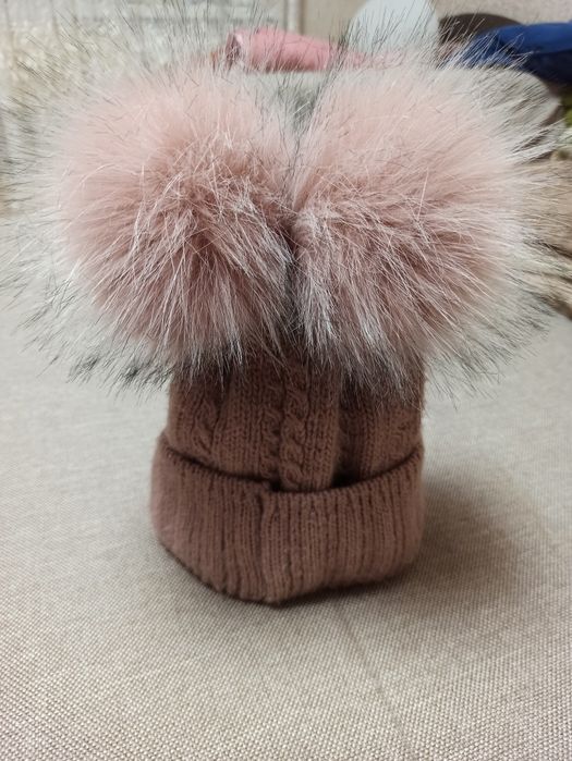 Шапка на дівчинку 5-6 р.зима,в'язка