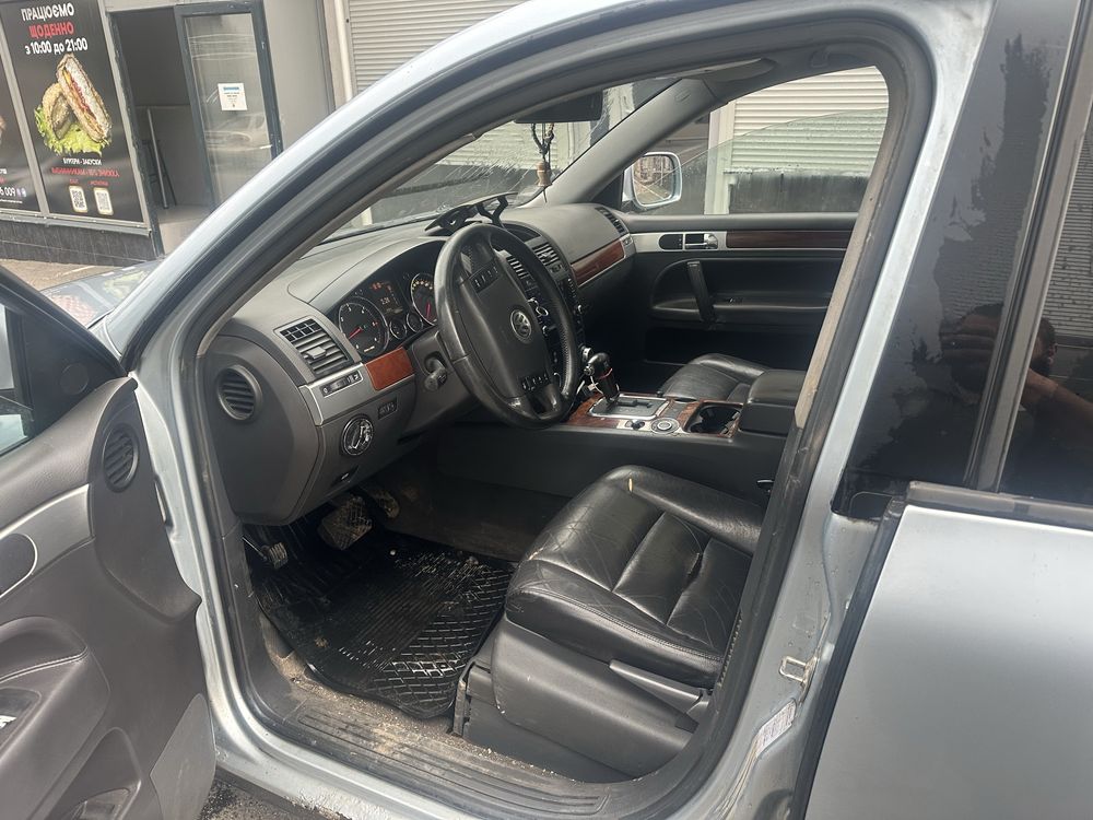Volkswagen Touareg 2006 2.5 tdi акпп На Пружинах