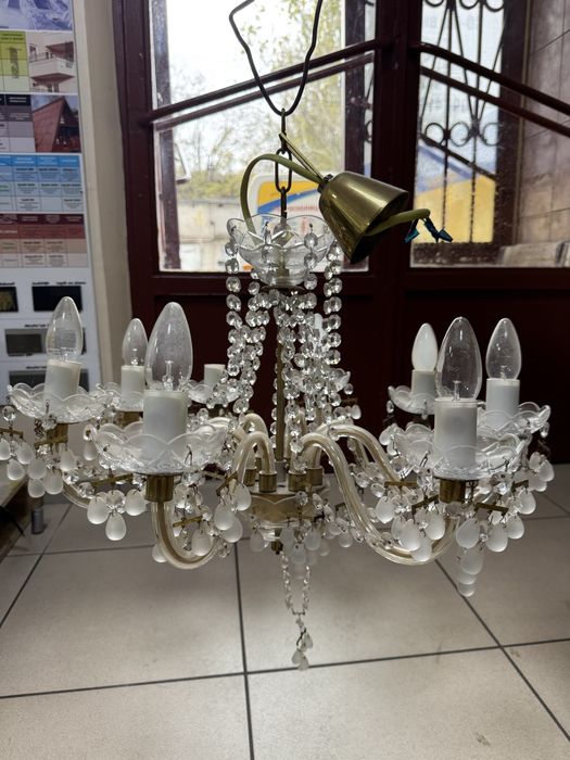 Продам хрустальную люстру