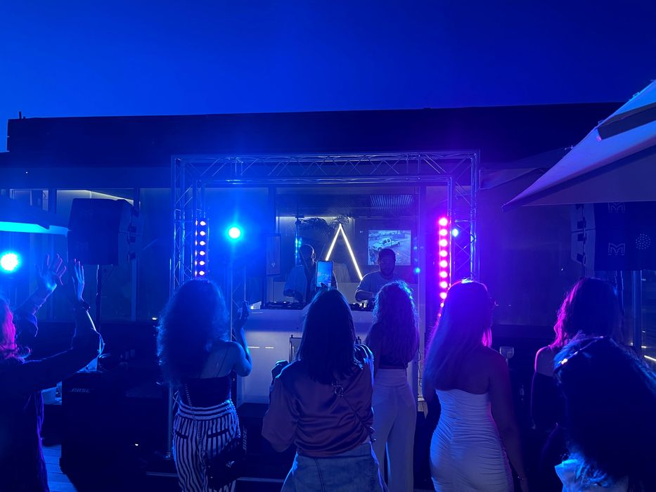 aluguer equipamento de som e luz