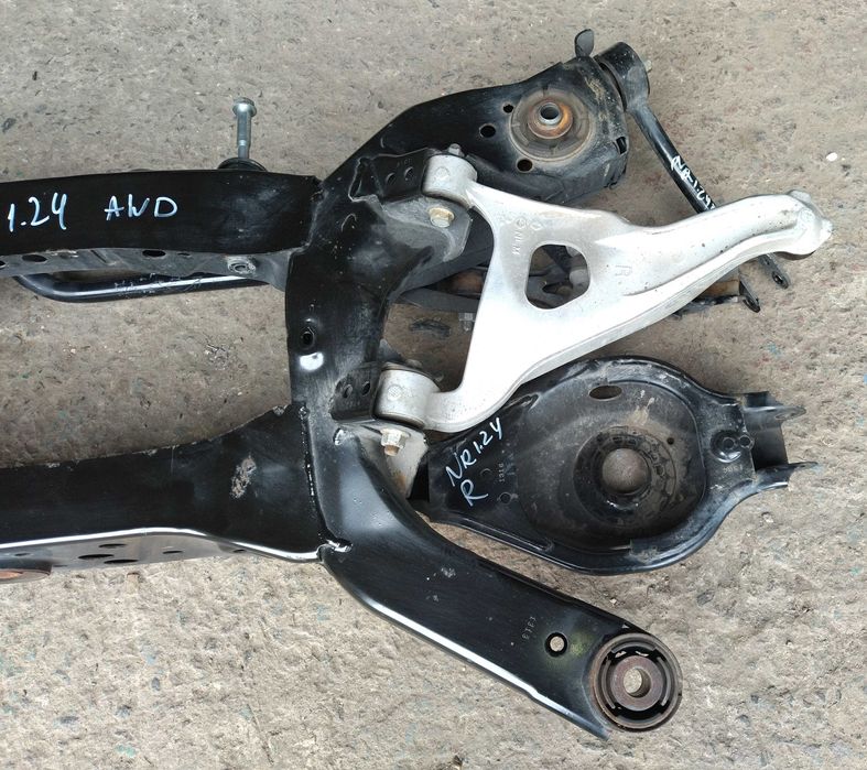 Підрамник задній взборі ричаг підвіска AWD Рог Nissan Rogue T33 2021 -