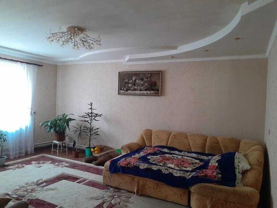 У продажу будинок