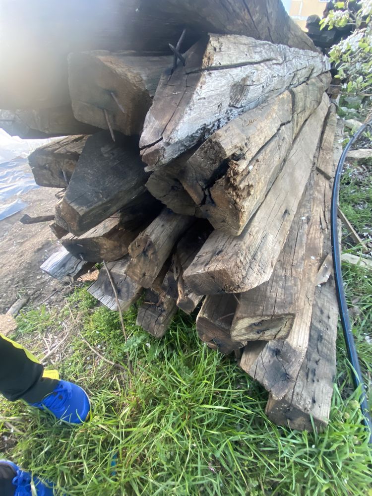 Bigas/Barrotes de castanho com 300 anos