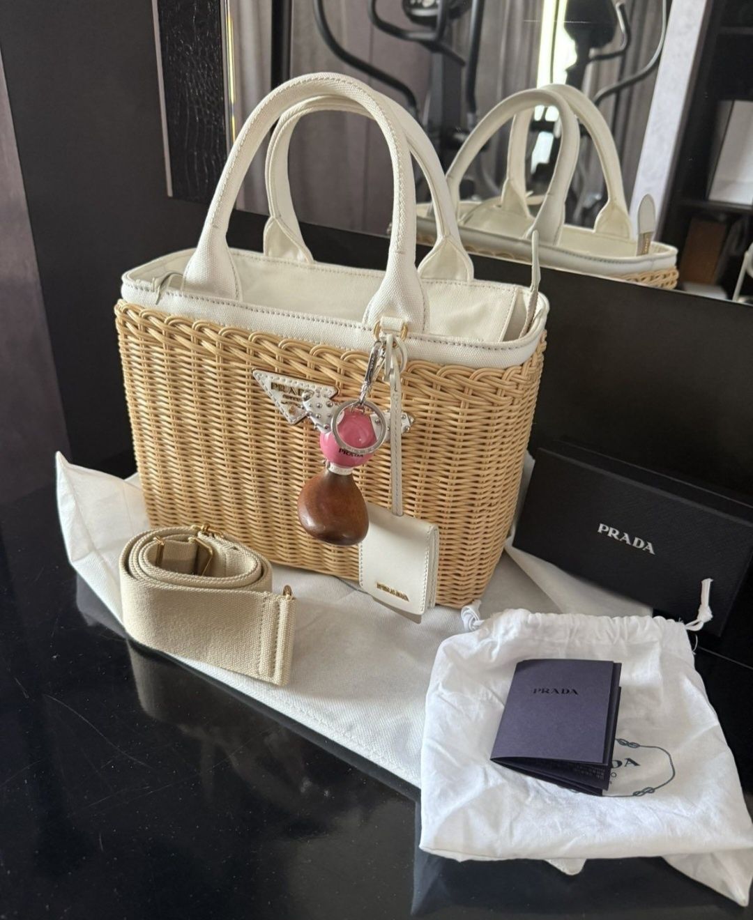 Брелок на сумку Prada оригінал