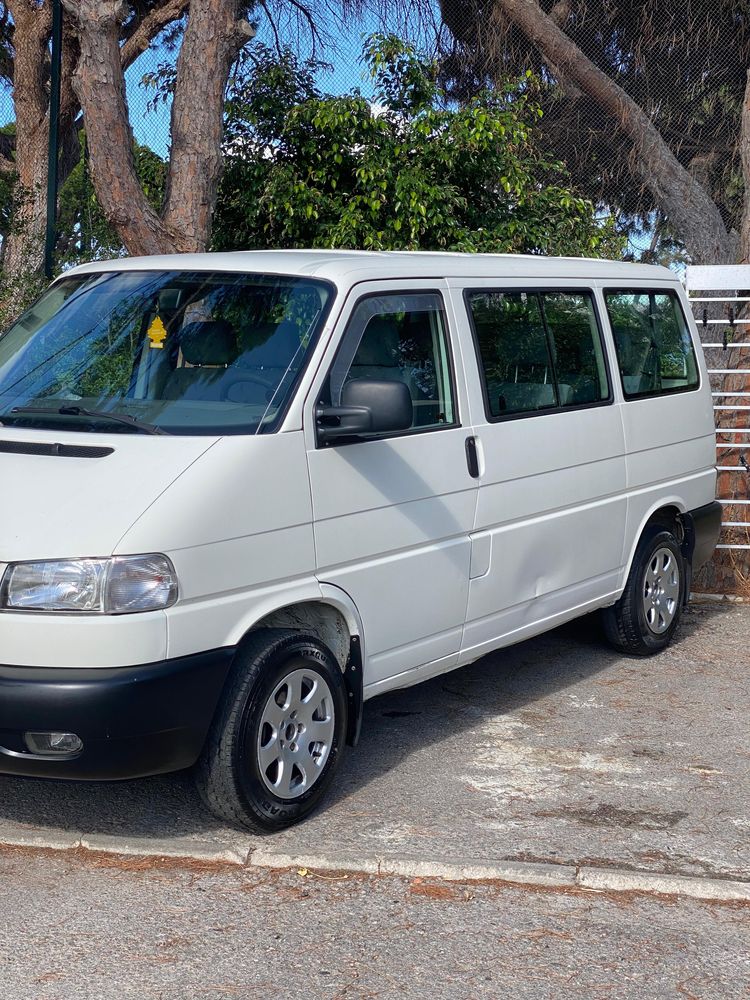 Volkswagen Caravelle 2.4