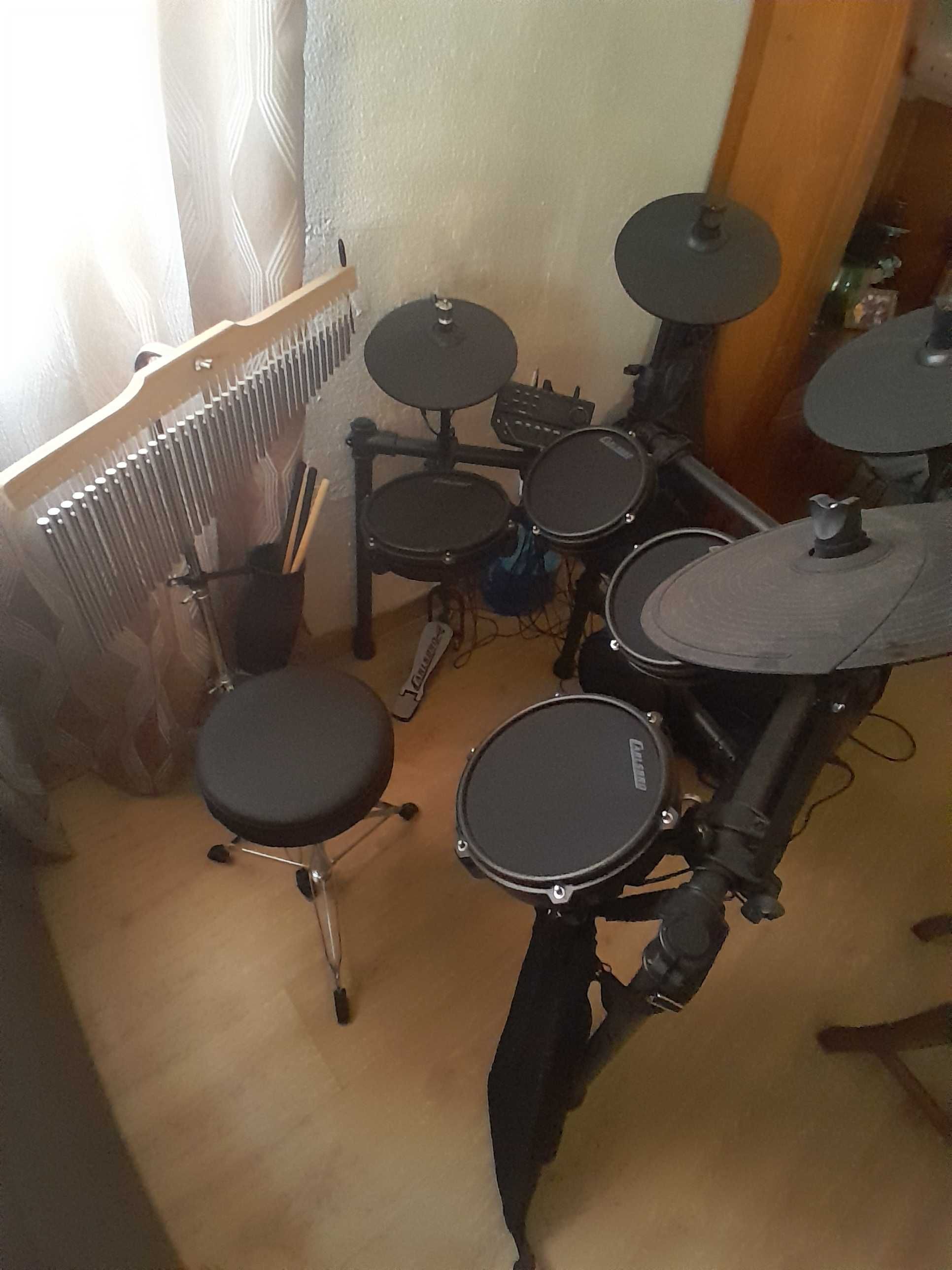 Vendo bateria eletrónica Carlsbro