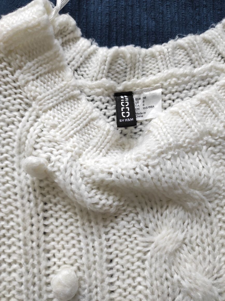 Biały sweter H&M rozmiar 38 sesje świąteczne