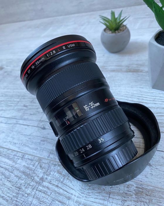 Canon EF 16-35mm f/2.8L II USM