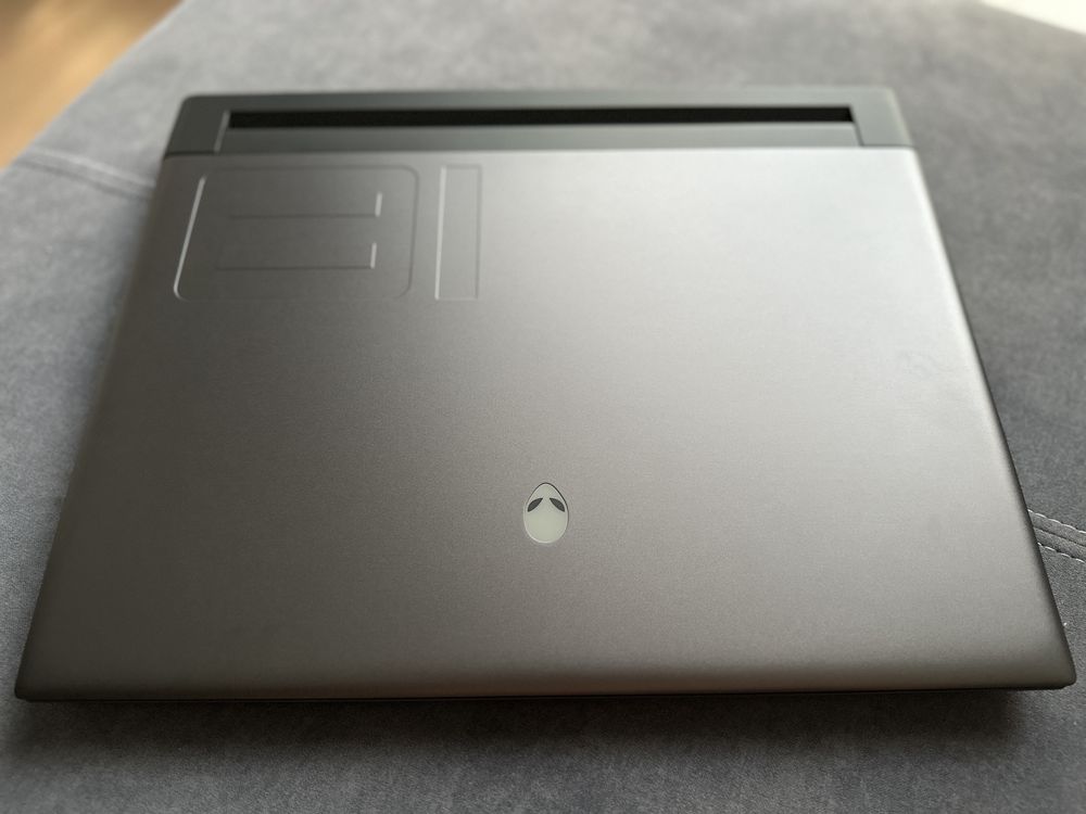 Dell Alienware r18 m2 Intel Core i9‑14900HX RTX 4080