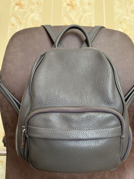 Рюкзак кожаный графитового цвета