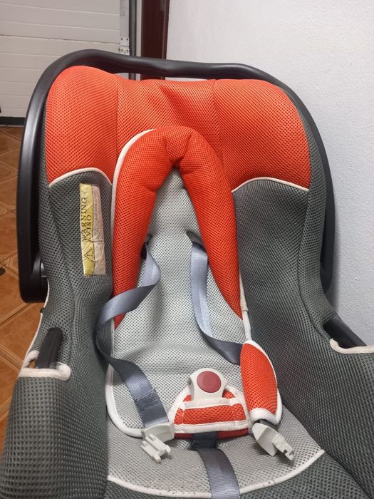 Cadeira de bebé para carro em bom estado