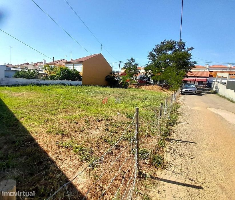 Lote de terreno urbano 650m2 nas Praias do Sado