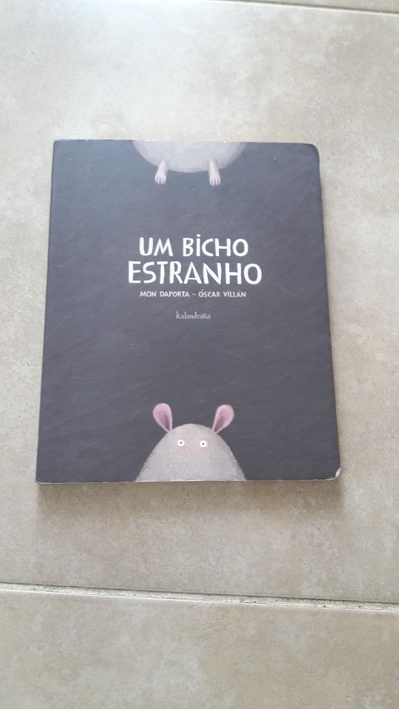 Livro "Um Bicho Estranho"