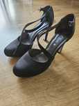 Buty na obcasie czarne,satynowe  rozm.39