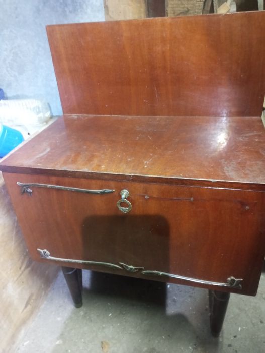 Тумбочка прикроватная выс.55. шыр.60 глубина 35.