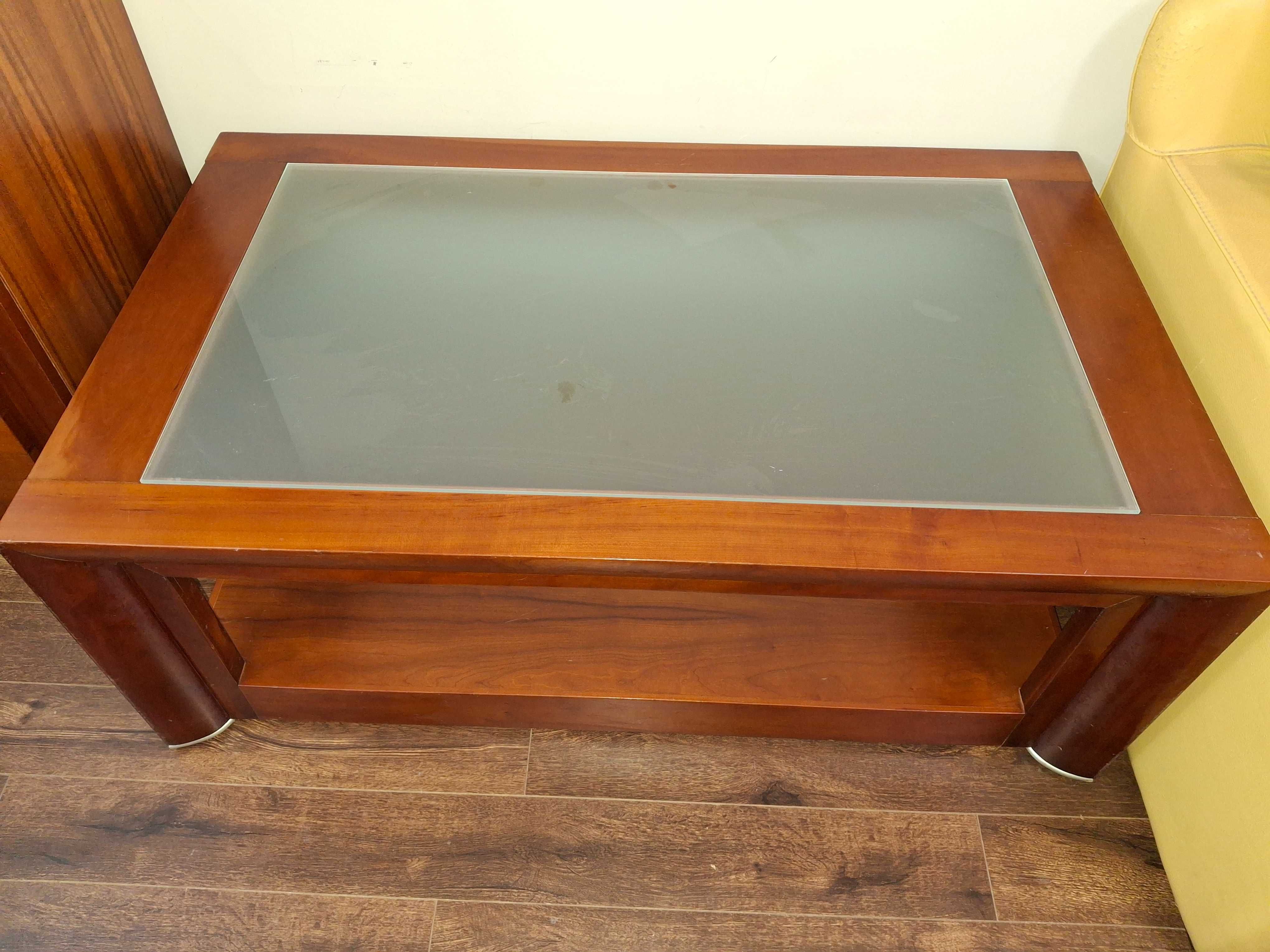 Mesa de centro em cerejeira