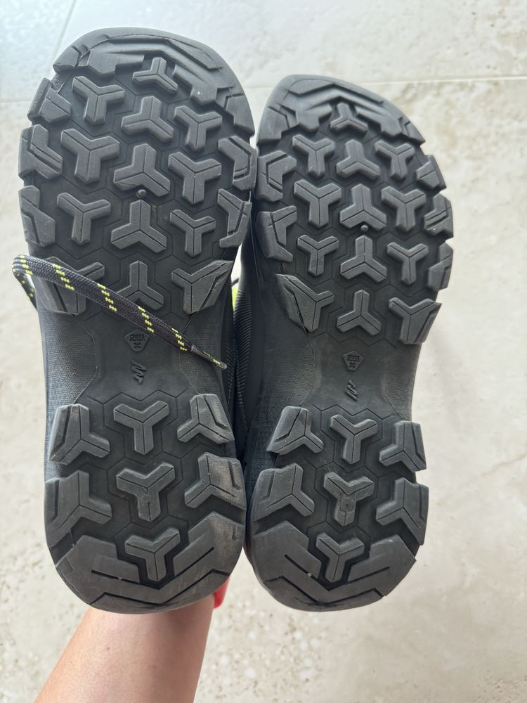 Buty turystyczne dziecięce Quechua 38