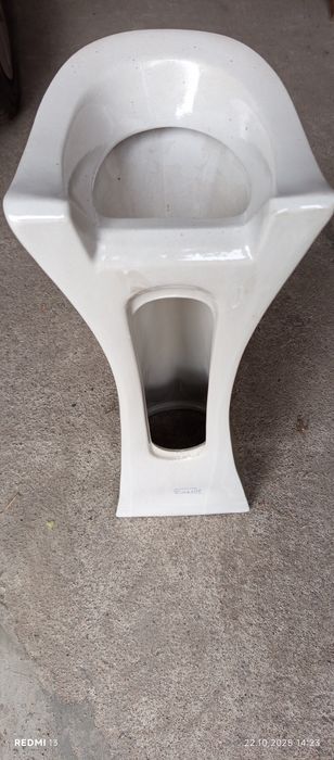 Стійка, ніжка до раковини-тюльпана в ванну.