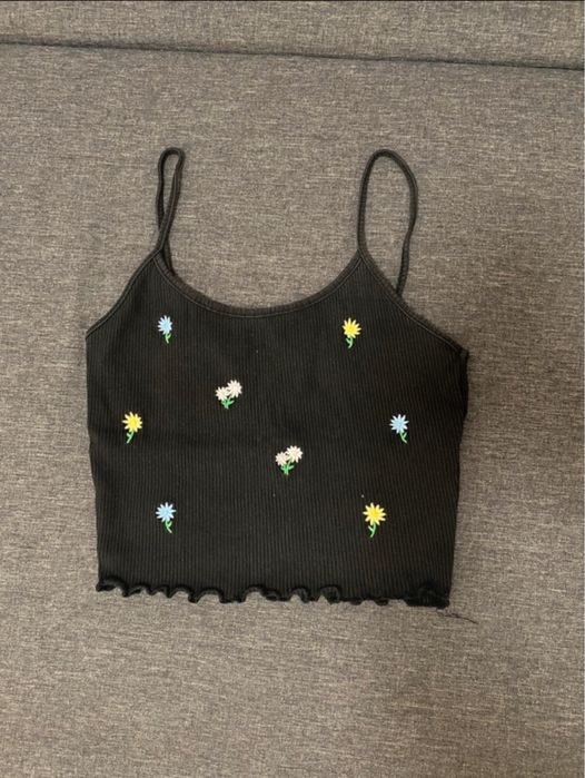 czarno crop top w kwiatki FB sister