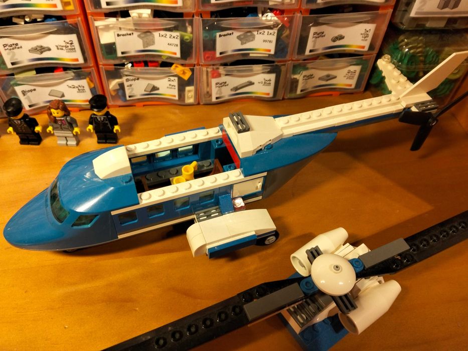 Lego city 3222 Helicopter and Limousine