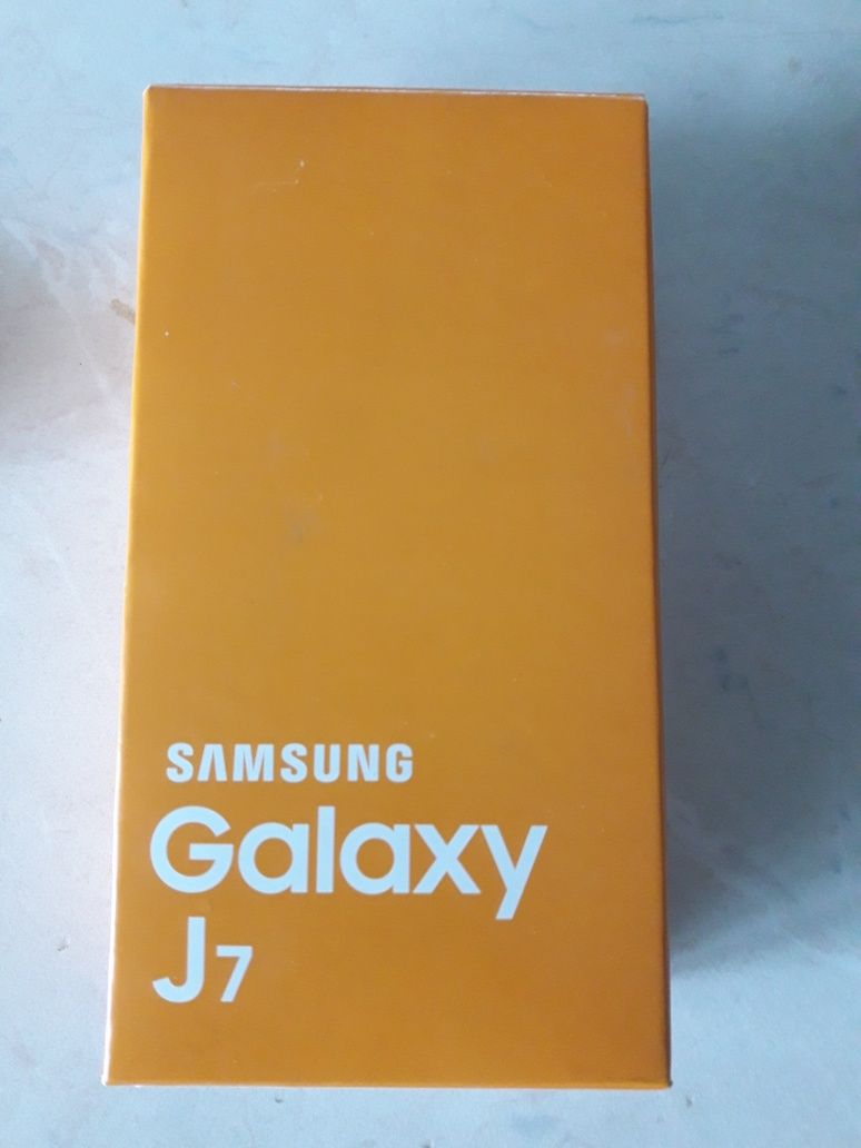 Samsung Galaxy J7