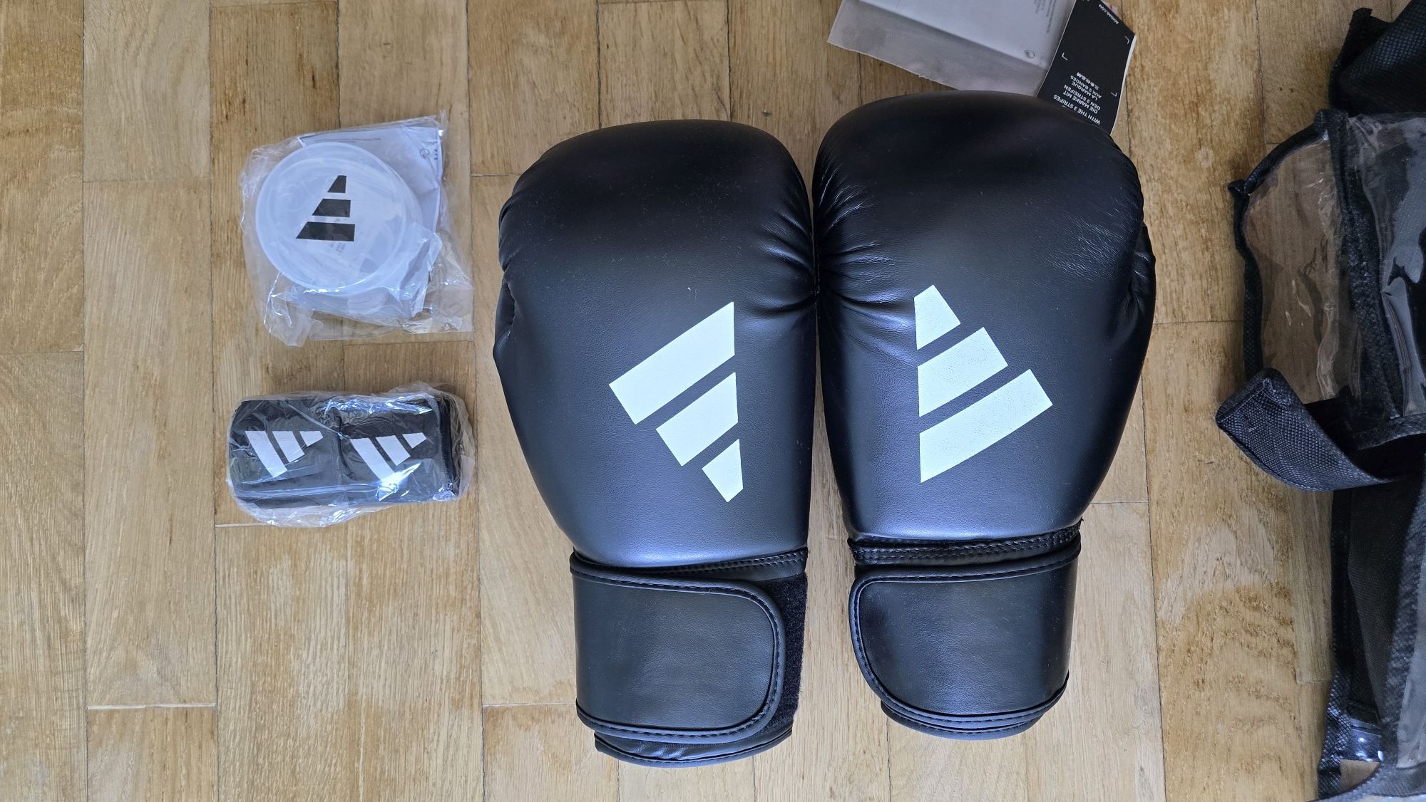 Kit de Box Adidas V2, Novo a estrear