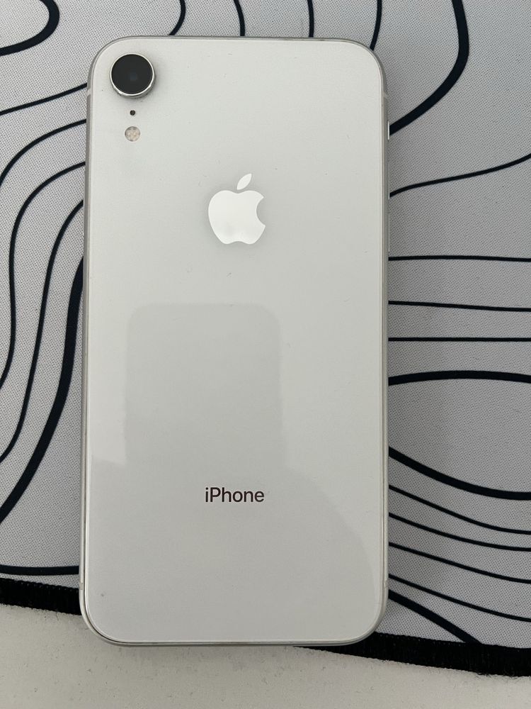 Продам iphone XR